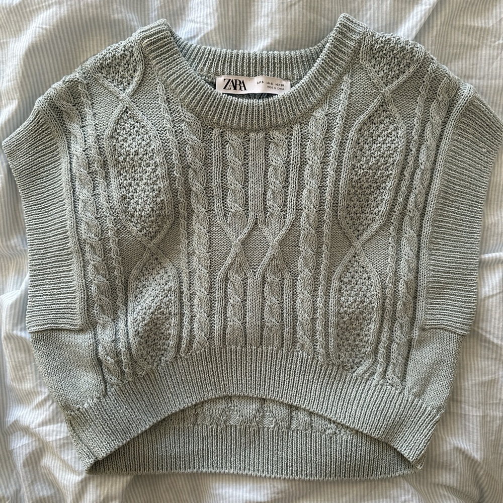 Zara- knit cropped sweater